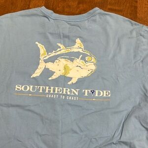Southern Tide blue large Tshirt